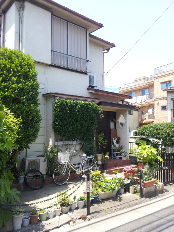 Tokyo suburb architecture